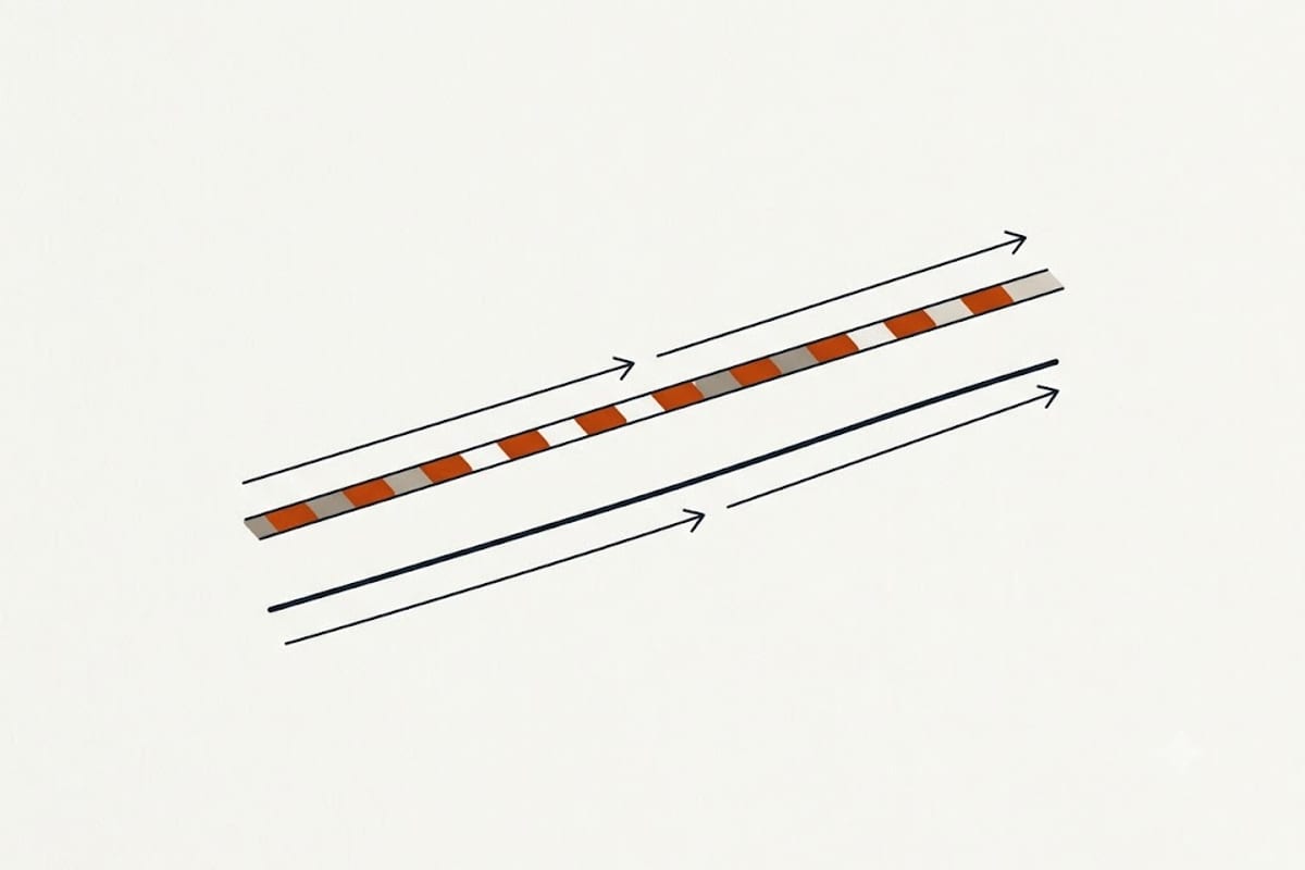 A noise in time with the drum differs from a constant squeal